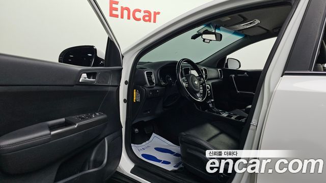 Kia Sportage 2018 — photo 13