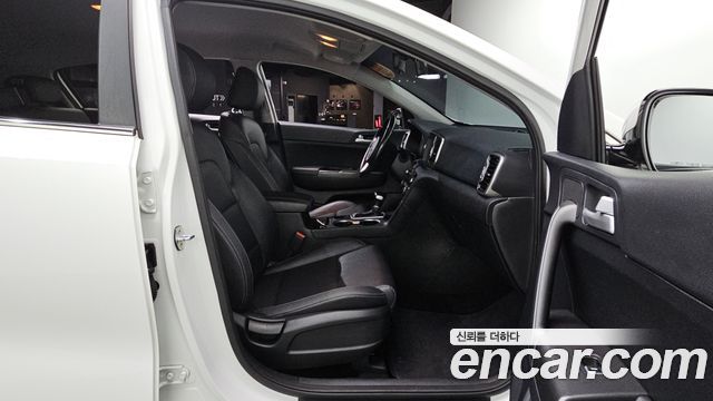 Kia Sportage 2018 — photo 17
