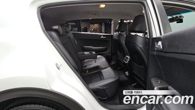 Kia Sportage 2018 — photo 18