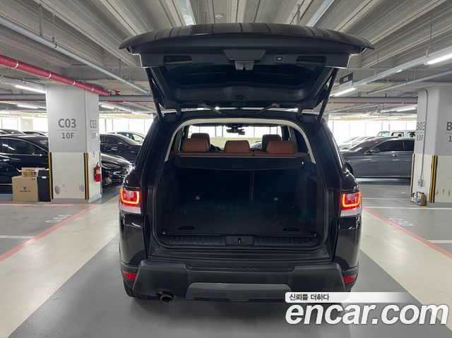 Land Rover Range Rover Sport 2017 — photo 17