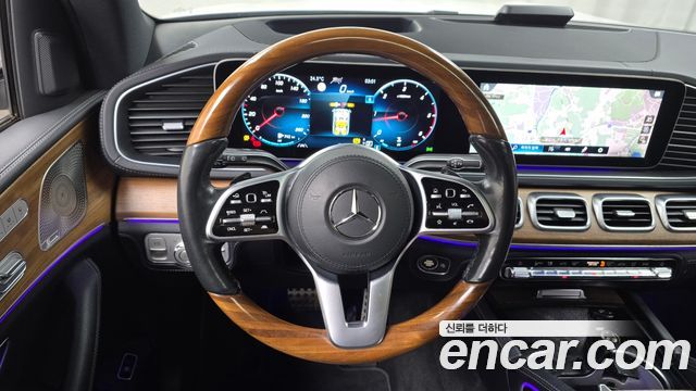 Mercedes-Benz GLS-Class 2021 — photo 18