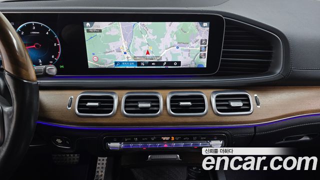 Mercedes-Benz GLS-Class 2021 — photo 19
