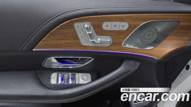 Mercedes-Benz GLS-Class 2021 — photo 25