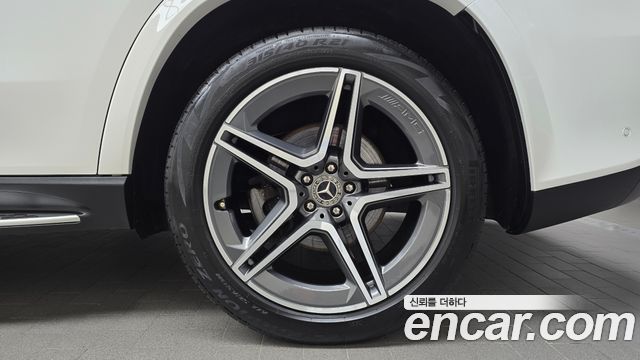Mercedes-Benz GLS-Class 2021 — photo 7