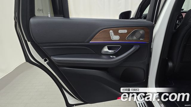 Mercedes-Benz GLS-Class 2021 — photo 15