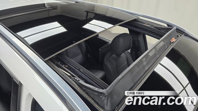 Mercedes-Benz GLS-Class 2021 — photo 28