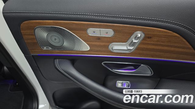 Mercedes-Benz GLS-Class 2021 — photo 31