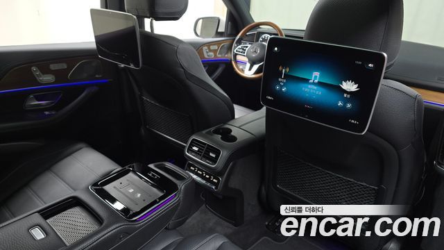 Mercedes-Benz GLS-Class 2021 — photo 32