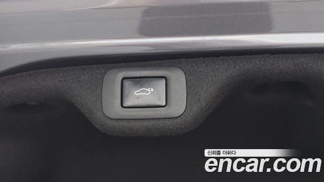 Lexus ES 2022 — photo 30