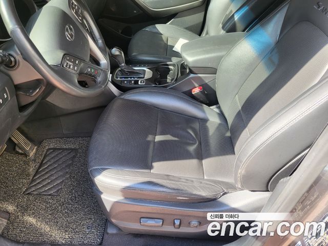 Hyundai Santafe 2016 — photo 13