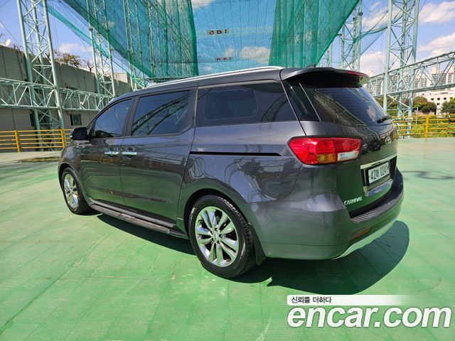 Kia Canival 2016 — photo 2