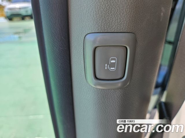 Kia Canival 2016 — photo 13
