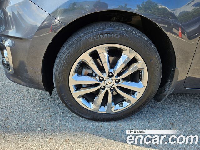 Kia Canival 2017 — photo 5