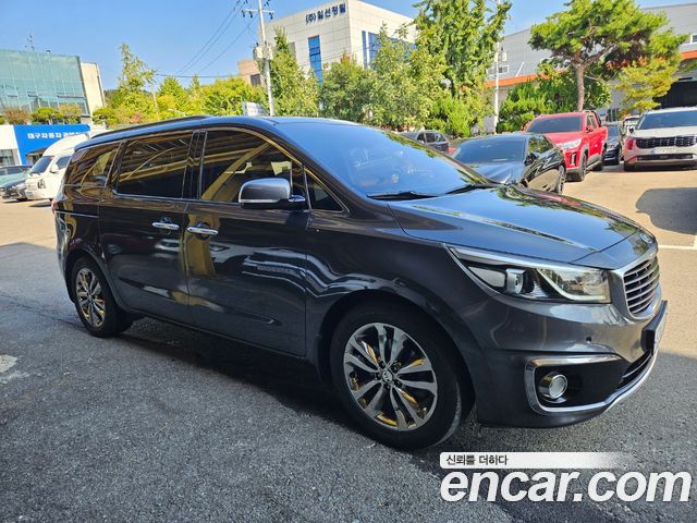 Kia Canival 2017 — photo 20