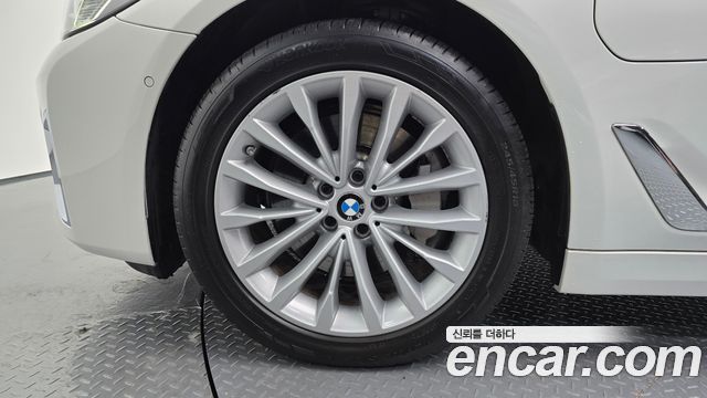 BMW 5-Series 2021 — photo 5