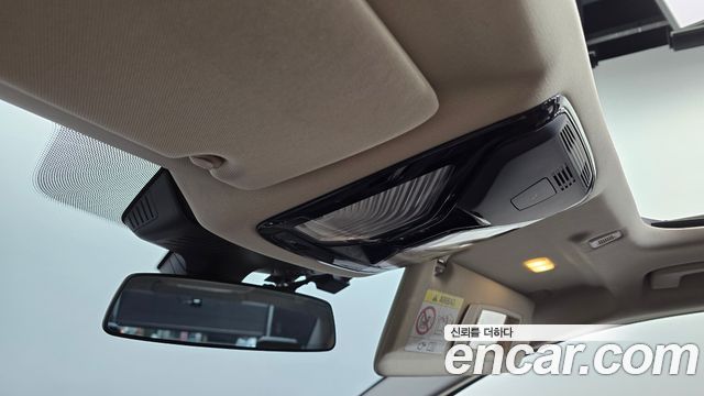 BMW 5-Series 2021 — photo 27