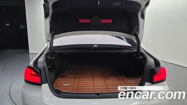 BMW 5-Series 2021 — photo 30