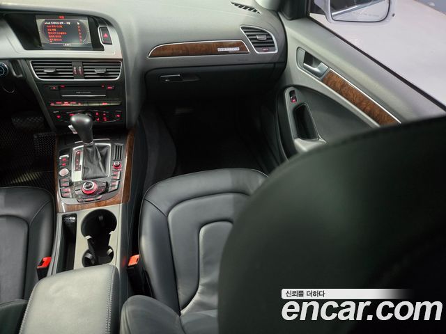 Audi A4 2012 — photo 9