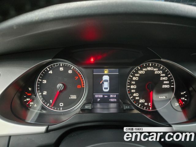 Audi A4 2012 — photo 14