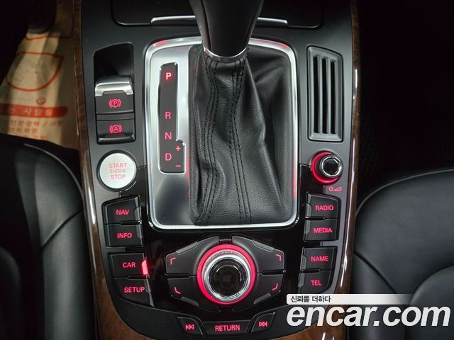 Audi A4 2012 — photo 15