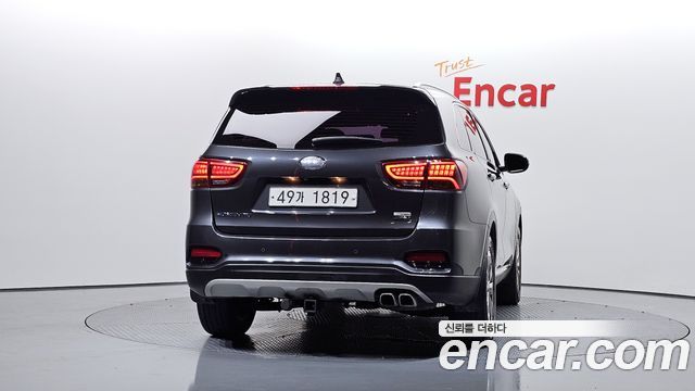 Kia Sorento 2018 — photo 4