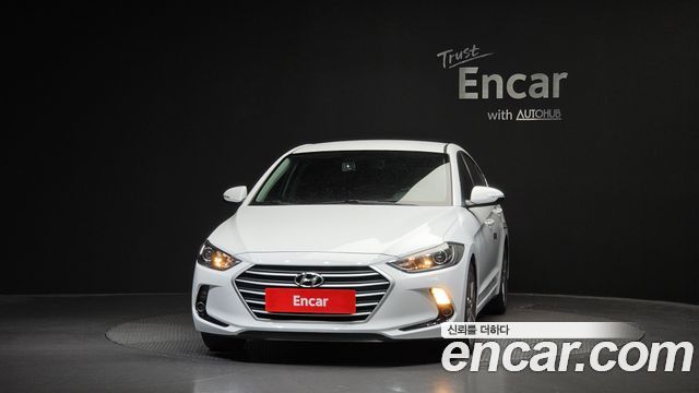 Hyundai AVANTE 2018 — photo 3