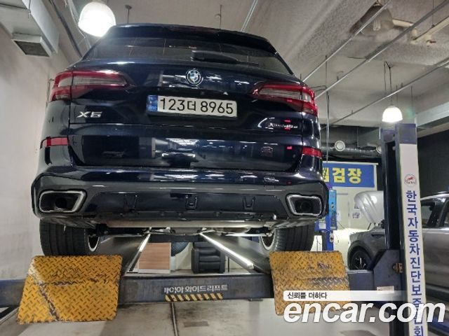 BMW X5 2022 — photo 2