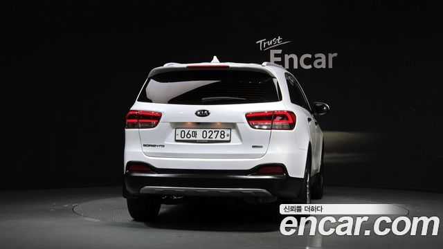 Kia Sorento 2017 — photo 4