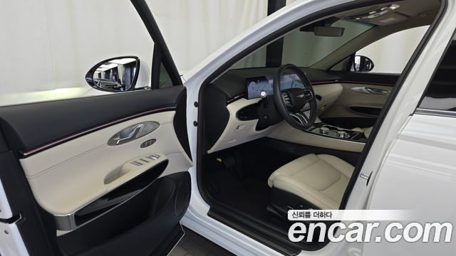 Genesis GV70 2025 — photo 10