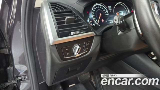 BMW X3 2018 — photo 16