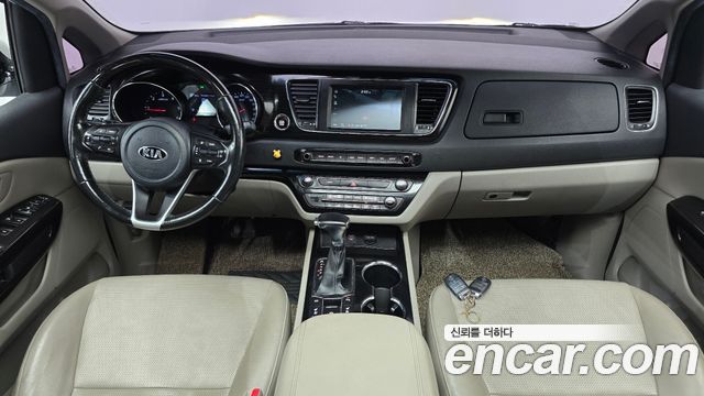 Kia Canival 2019 — photo 10