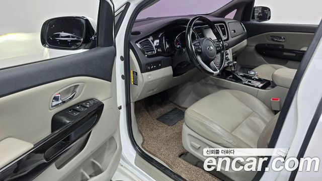 Kia Canival 2019 — photo 13