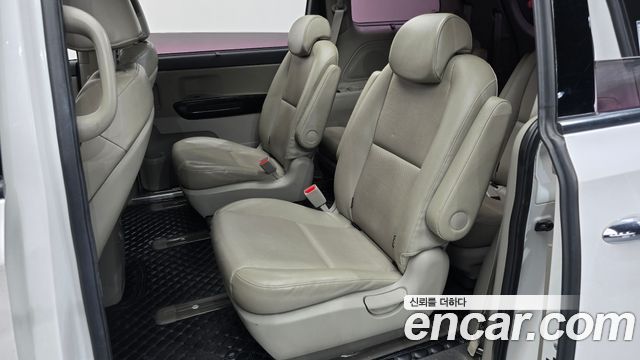 Kia Canival 2019 — photo 17