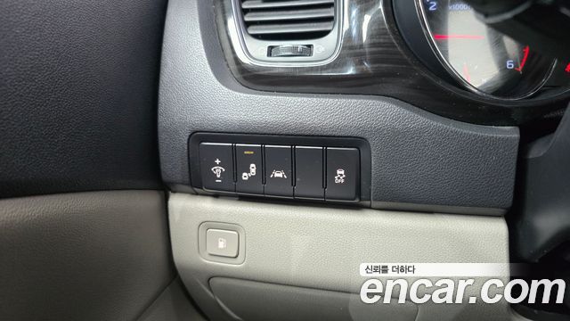 Kia Canival 2019 — photo 28