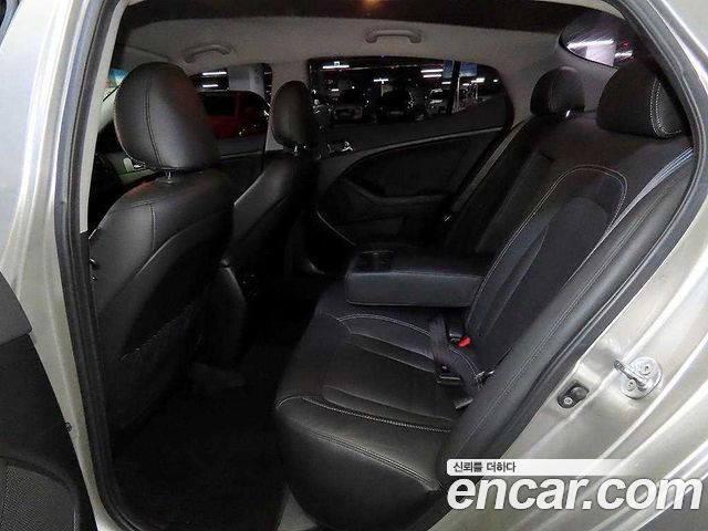 Kia K5 2012 — photo 7
