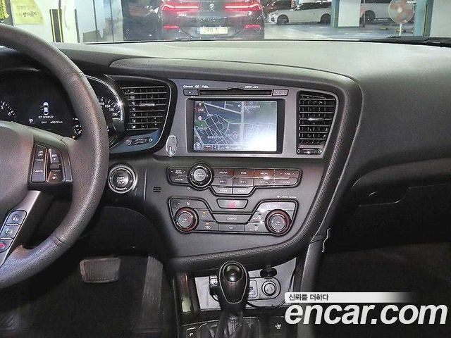 Kia K5 2012 — photo 11