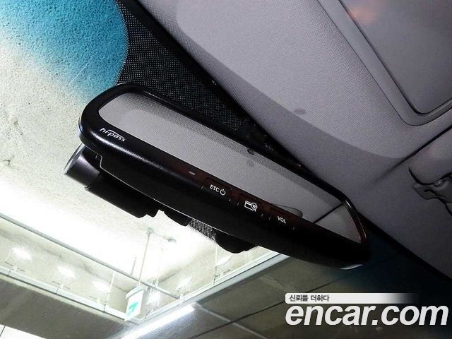 Kia K5 2012 — photo 17