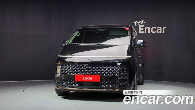 Hyundai Staria 2022 — photo 3