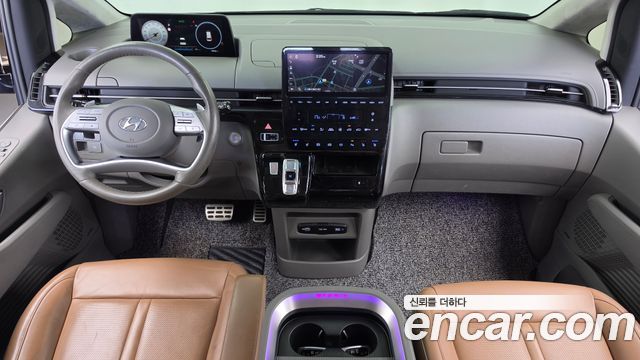 Hyundai Staria 2022 — photo 10