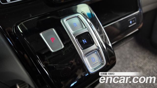 Hyundai Staria 2022 — photo 12