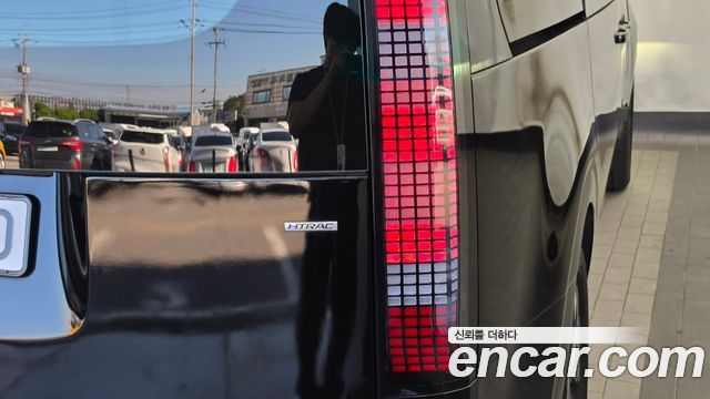 Hyundai Staria 2022 — photo 9