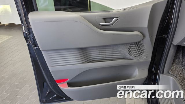 Hyundai Staria 2022 — photo 14