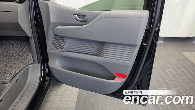 Hyundai Staria 2022 — photo 15