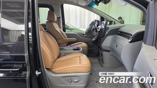 Hyundai Staria 2022 — photo 16