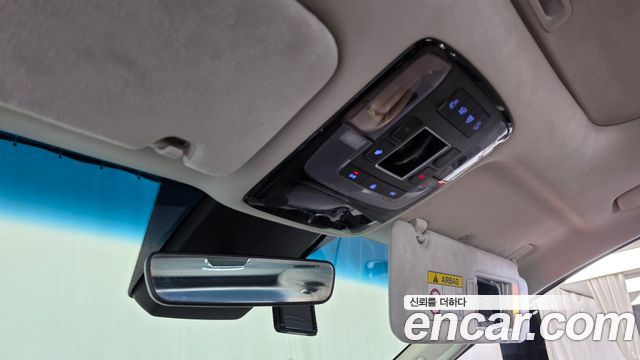 Hyundai Staria 2022 — photo 27