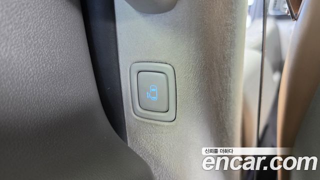 Hyundai Staria 2022 — photo 30