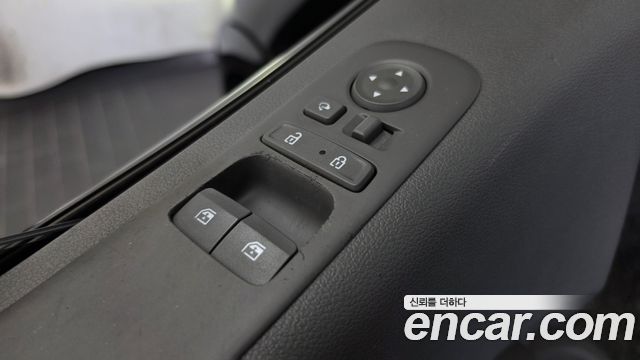 Hyundai Staria 2022 — photo 36