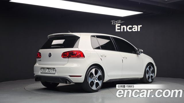 Volkswagen Golf 2011 — photo 2