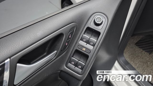 Volkswagen Golf 2011 — photo 17