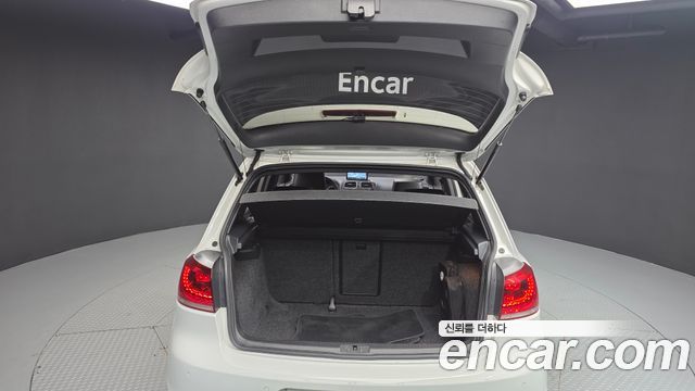 Volkswagen Golf 2011 — photo 20